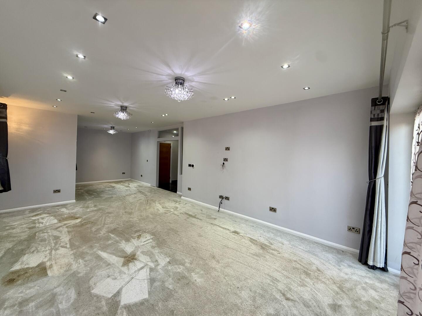 6 bed property in Selby Gardens, Southall